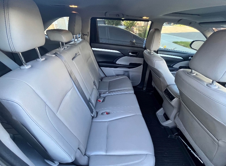 2017 Toyota Highlander XLE AWD — photo 4