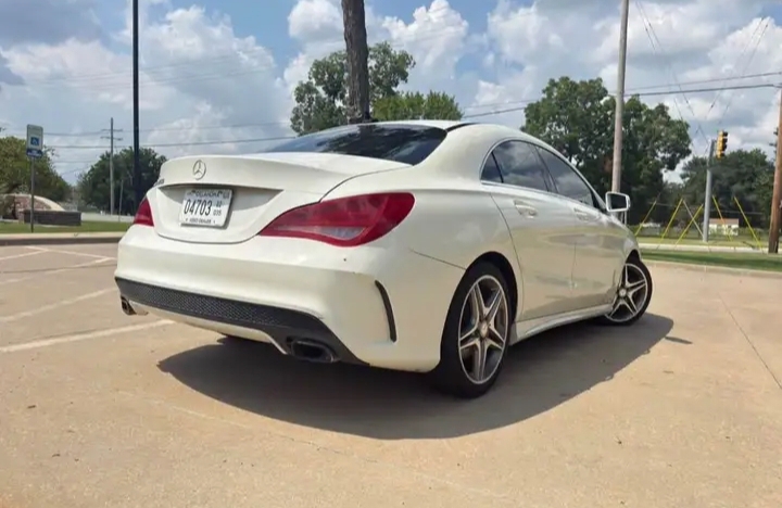 2015 Mercedes-Benz CLA 250 4MATIC — photo 4